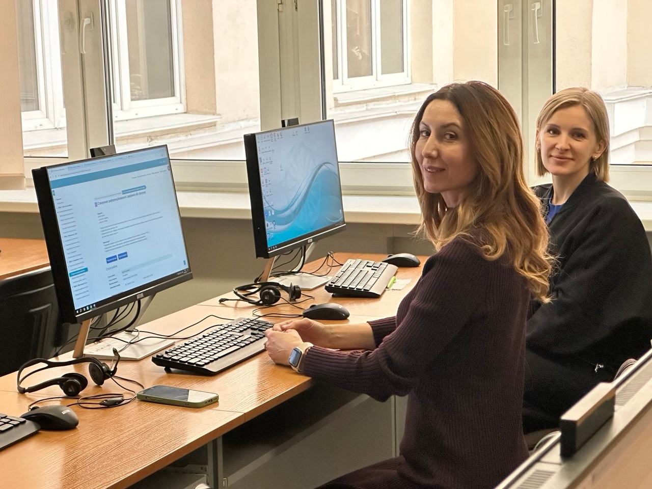 Тренінг «LMS Moodle як засіб реалізації диференційованого навчання»: доценти кафедри міжнародних відносин удосконалюють свої цифрові професійні компетентності відповідно до профілю викладача Університету 